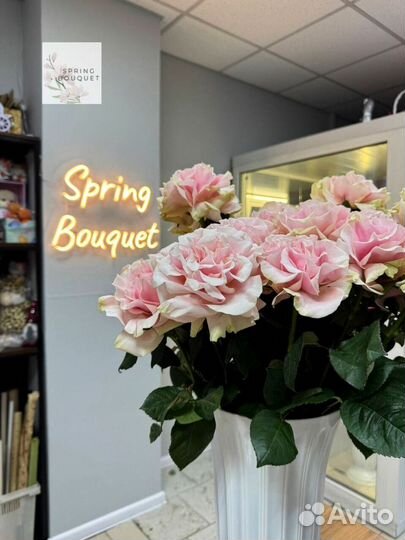 Букеты роз 25 штук