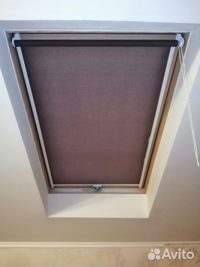 Жалюзи и рулонные шторы на окна