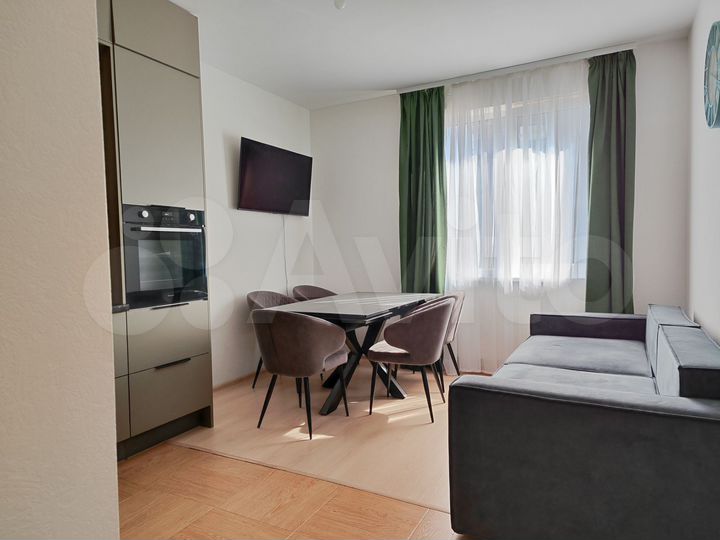 2-к. квартира, 58 м², 4/13 эт.