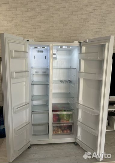Холодильник (Side-by-Side) Midea