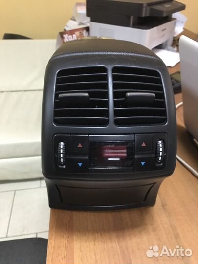 Подлокотник Mercedes w211 рестайл + климат