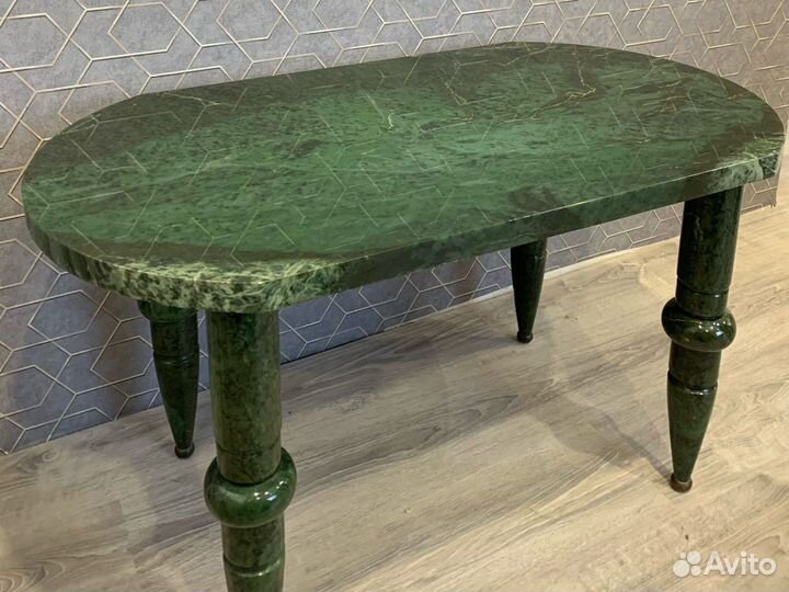Столы из нефрита