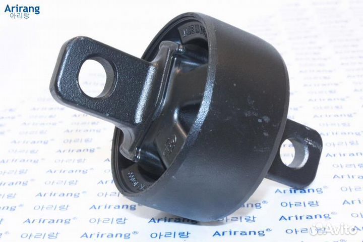 Сайленблок продольного рычага левый