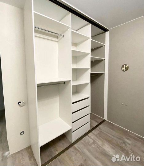 Современный шкаф купе