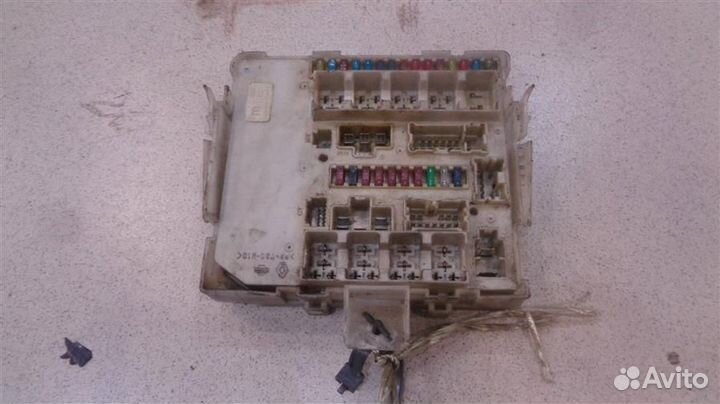 Блок предохранителей подкапотный Infiniti QX56 JA