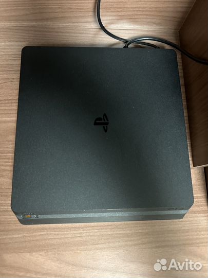 Sony PS4 slim