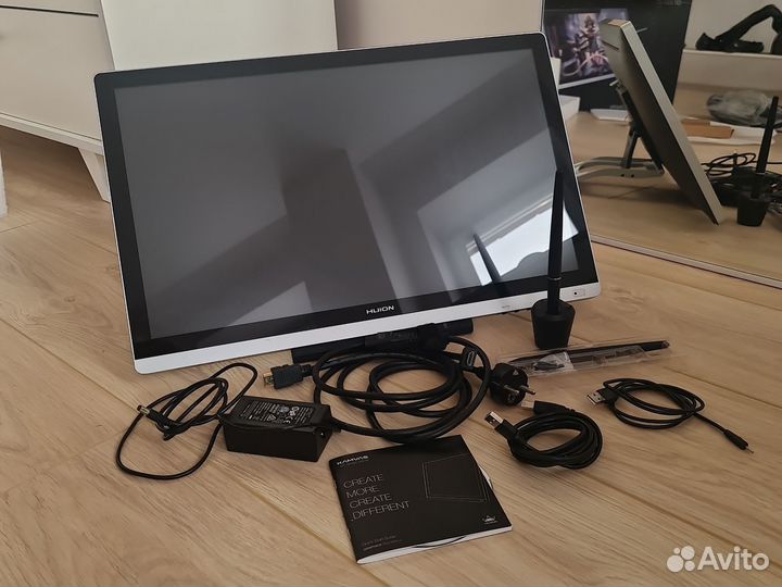 Графический планшет Huion Kamvas GT 22 дюйма