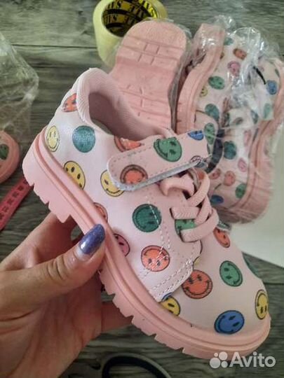 Кроссовки детские