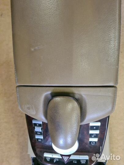 Консоль центральная Mercedes-Benz S-Klass седан