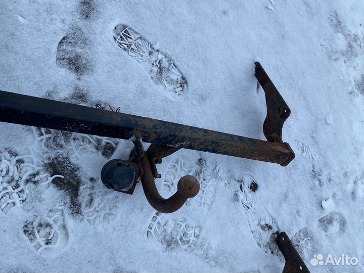 Фаркоп на renault logan