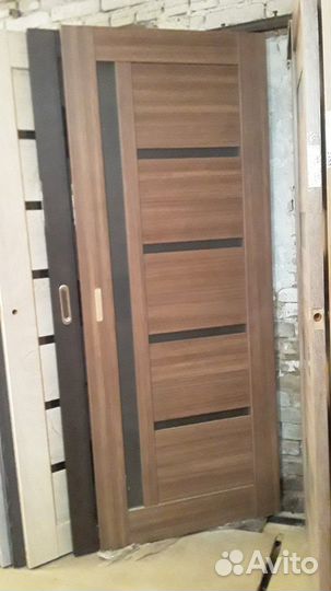 Межкомнатные двери бу с витрины