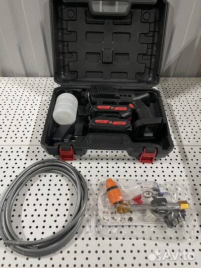 Электрический водяной пистолет