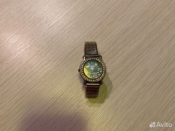 Часы avon