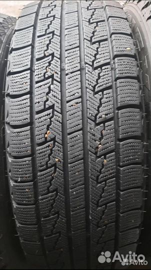 Nexen Winguard Ice 215/60 R17