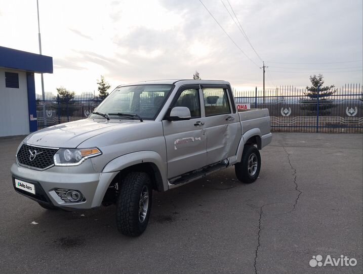 УАЗ Pickup 2.7 МТ, 2017, битый, 235 872 км