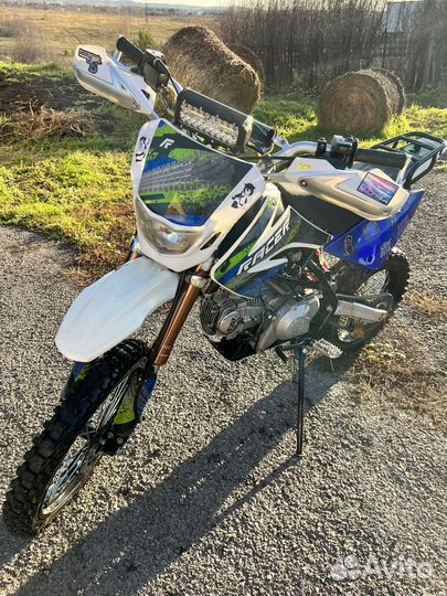 Продам мотоцик racer RC 125-PE