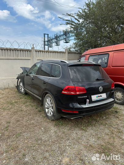 Volkswagen Touareg 3.0 AT, 2012, битый, 150 000 км