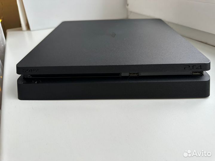 Игровая приставка ps4