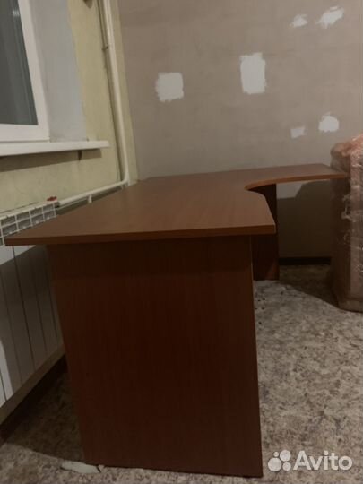 Письменный стол