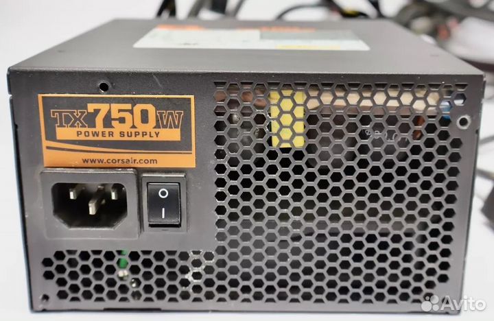 Corsair TX 750 W