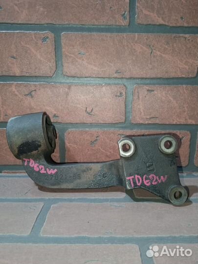 Крепление редуктора suzuki grand vitara TD62W H25A FR/LH