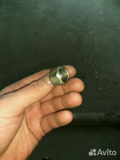 Гайки колесные