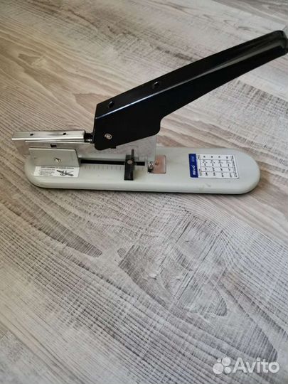 Степлер KW-triO