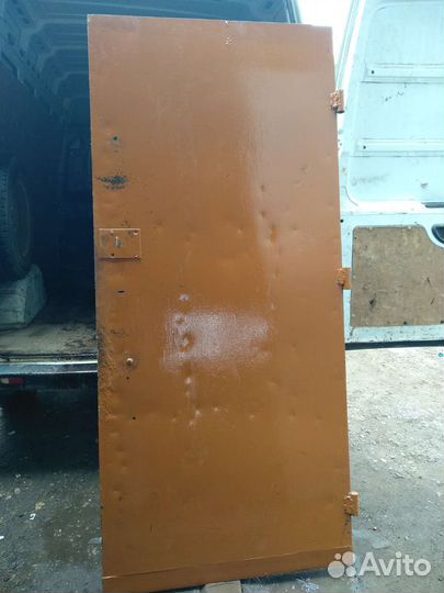 Двери железные б/у