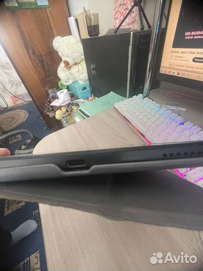 Lenovo Tab M10 fhd plus