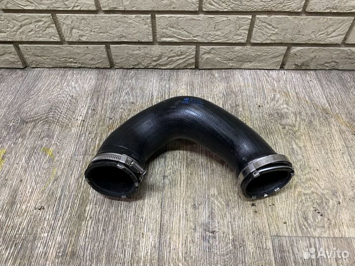 VW Touareg 2002-2010 Патрубок интеркулера