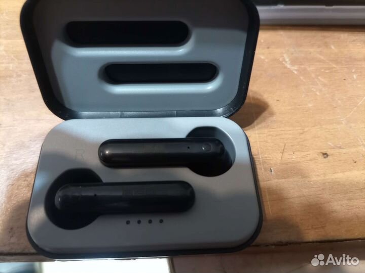 Беспроводные наушники