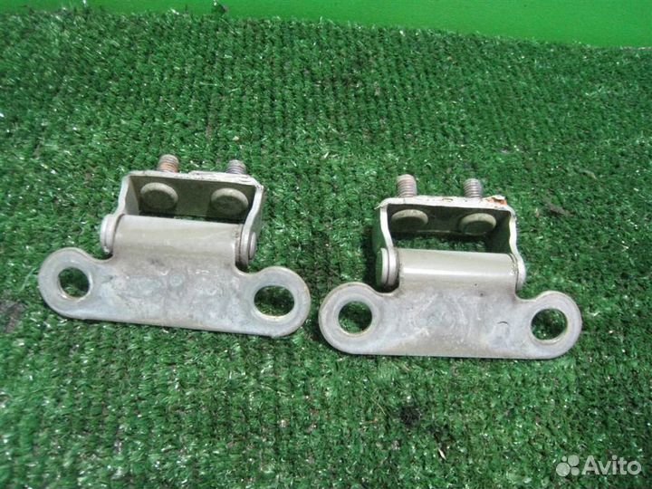 Петля багажника (комплект) Toyota Auris E150 2010