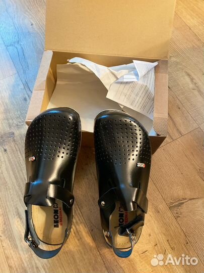 Обувь для медиков