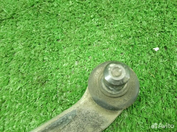 Рычаг передний правый передний верхний VAG 552