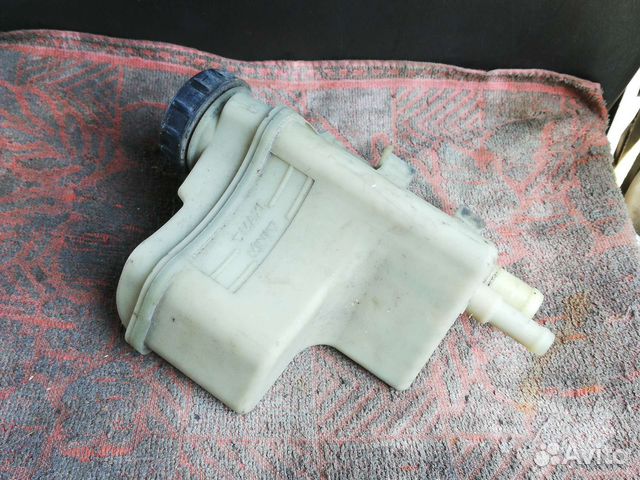 Бачок гур Рено Клио 2