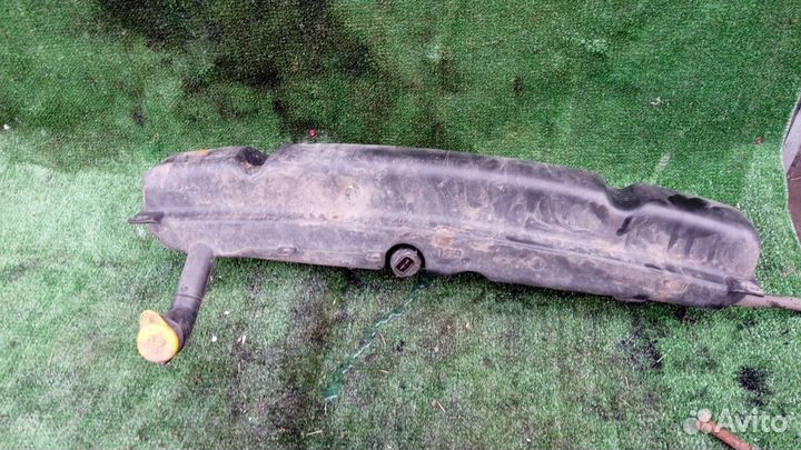 Бачок омывателя лобового стекла Opel Omega