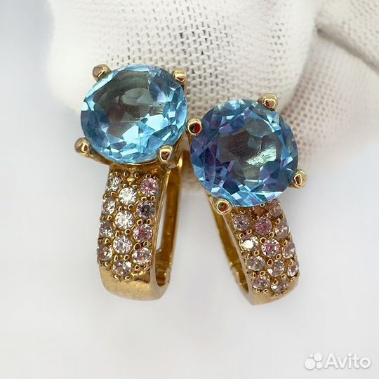 Золотые серьги с камнем