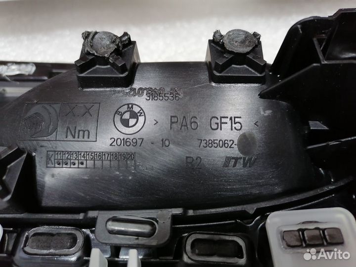 Декоративная накладка двери BMW G30