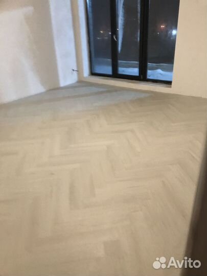 Профессиональная укладка кварцвиниловой плитки