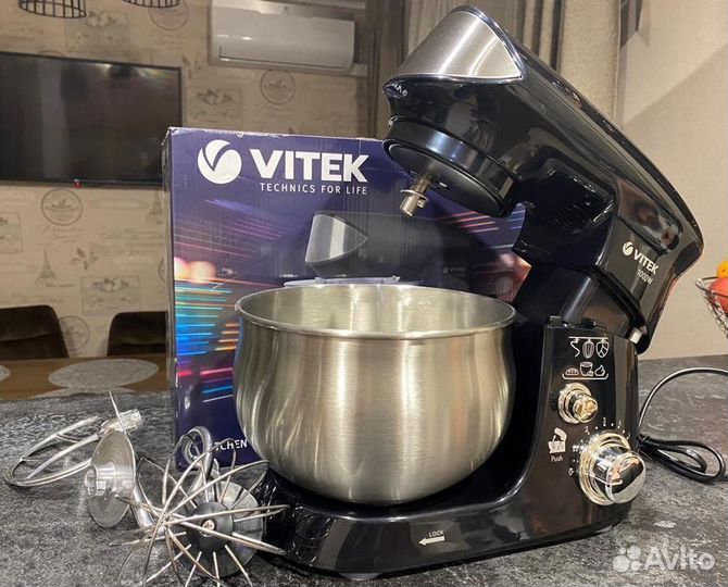 Кухонный комбайн Vitek миксер, тестомес