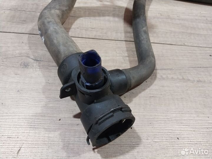 Патрубок радиатора Volkswagen Passat B5