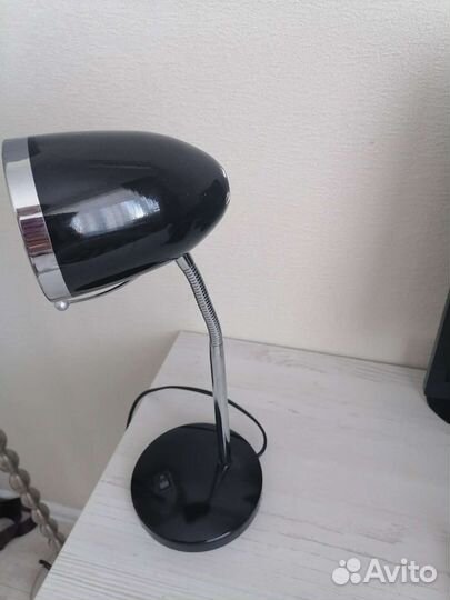 Лампа настольная