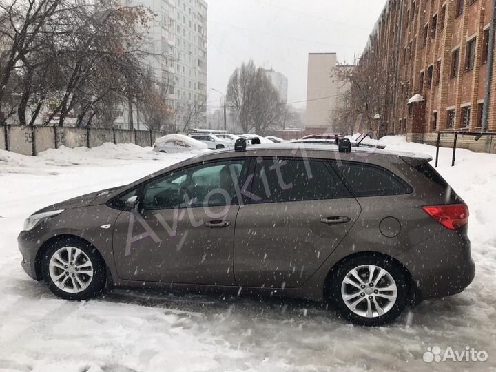 Багажник Turtle на Kia Ceed Sw Серебристые