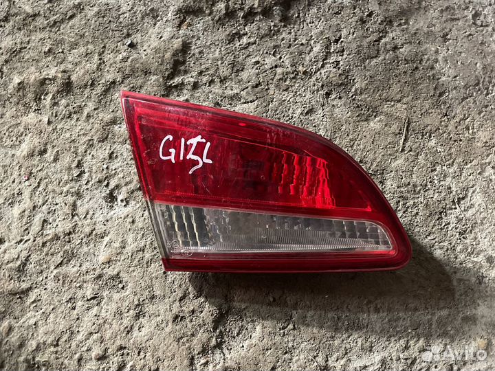 Фонарь задний внутренний правый Nissan almera G15
