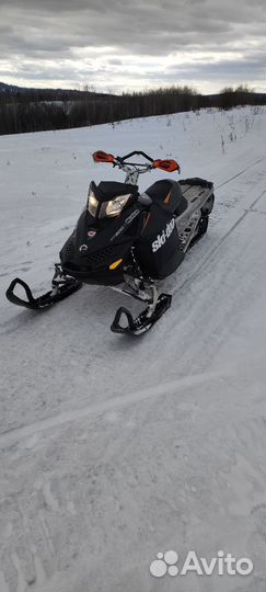 Продам снегоход