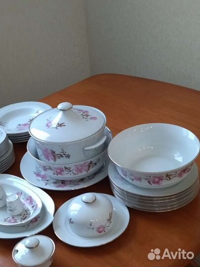 Столовый сервиз новый