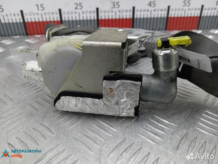 Ремень безопасности Toyota Prius 2 2006