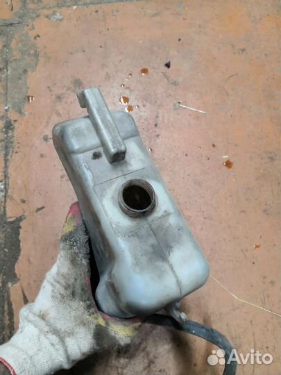 Расширительный бачок nissan primera p12