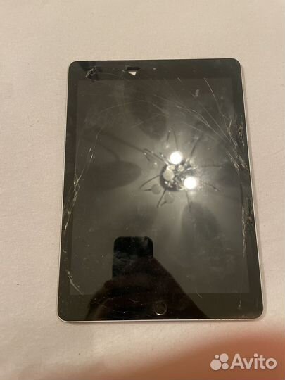 iPad 2018 32gb нерабочий