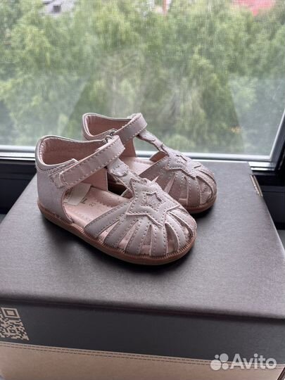 Сандали для девочки
